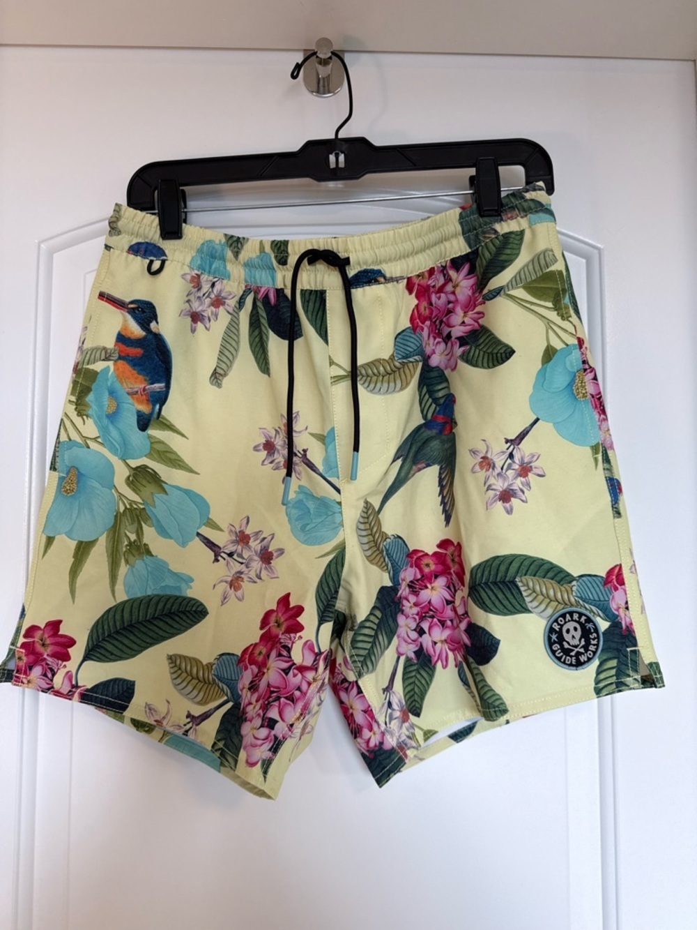 ROARK SHOREY 16" MANU FLORAL BOARDSHORT Size Medium